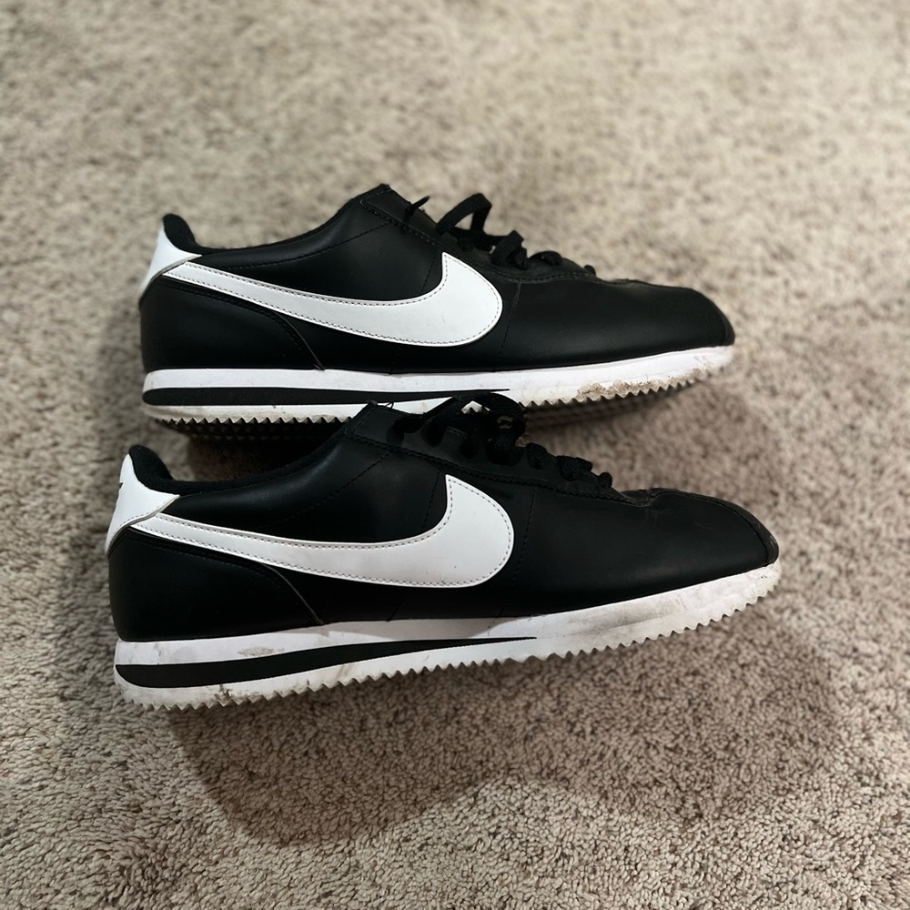 Discontinued Mens Nike Cortez Shoes